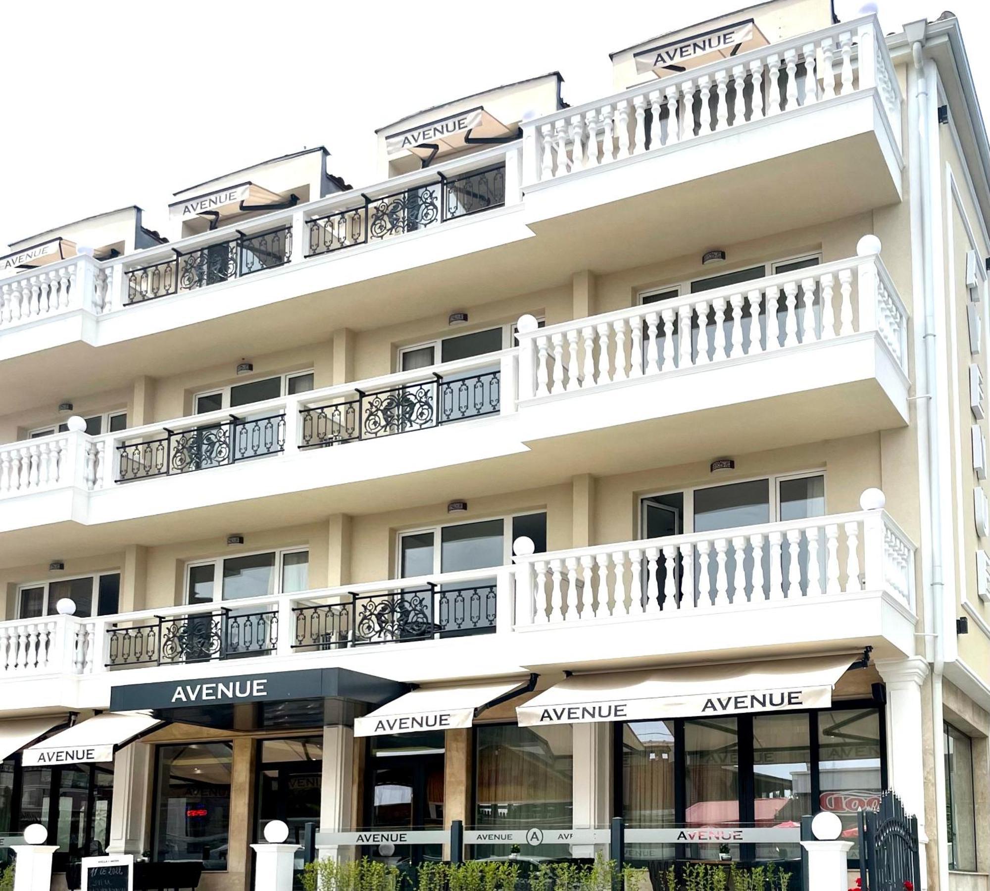 Hotel Avenue Равда Экстерьер фото